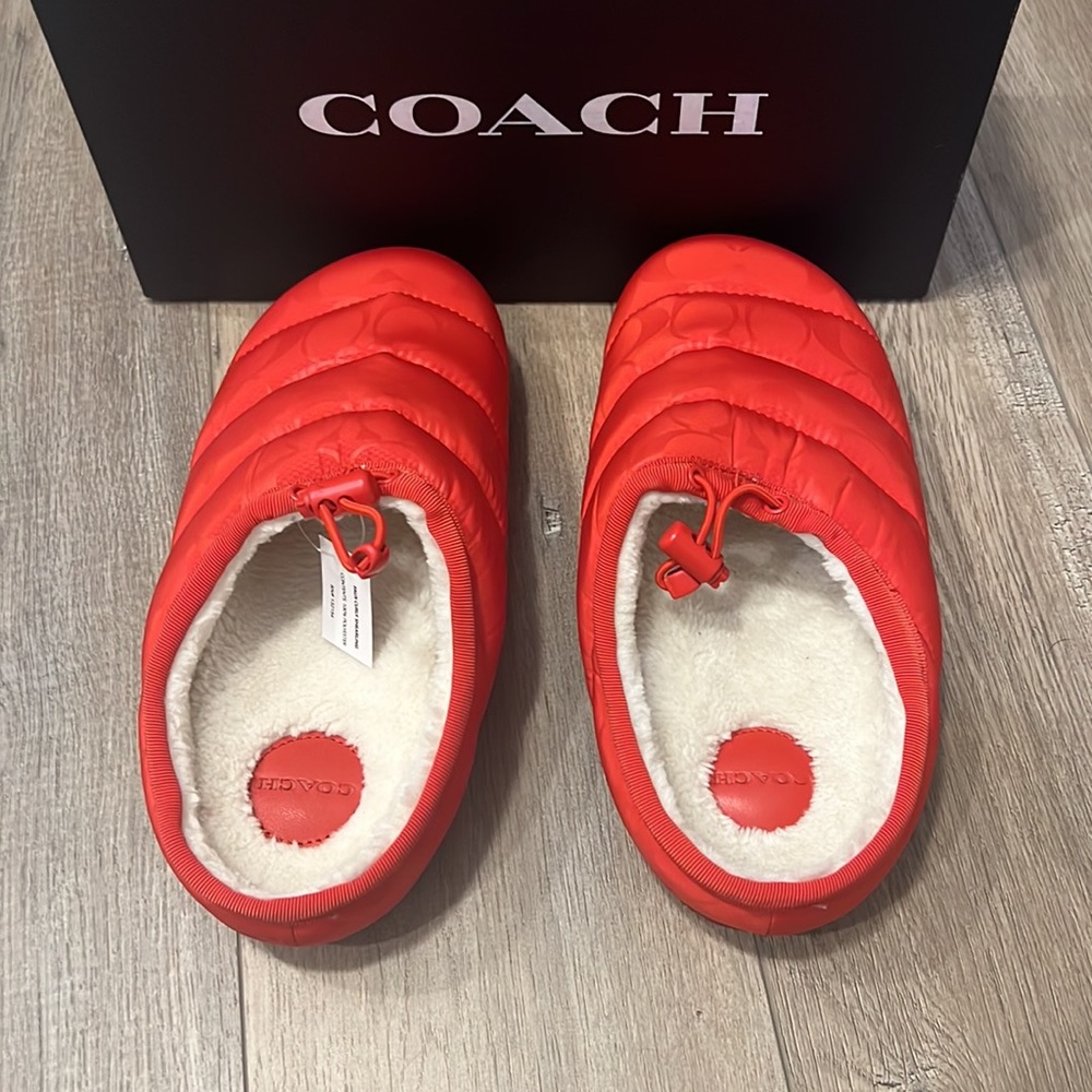 New Coach Slippers - Picture 3 of 6